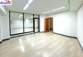 91m² bureau pour vente à Ávila photo