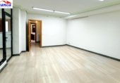 91m² bureau pour vente à Ávila photo