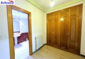 91m² bureau pour vente à Ávila photo