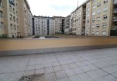 Oficina en venta con 337m² en Vitoria, en la zona de San Martín foto
