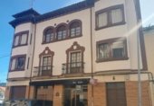 699m² cafeteria for sale in Grado, Calle Jove y Valdés photo