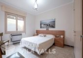 485m² building for sale in Sant Feliu de Codines, Carrer del Doctor Antoni Reig photo