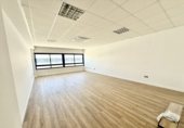 Oficina en alquiler con 75m² en Dos Hermanas, en la zona de Fuente del Rey, Poligono la isla foto