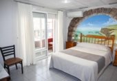 Hotel en venta con 1103m² en Torrevieja, Calle San José foto