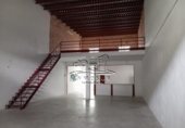 300m² entrepôt pour vente à Lucena, photo