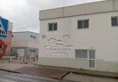 300m² entrepôt pour vente à Lucena, photo