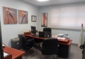 75m² bureau pour vente à Badajoz, dans le quartier de San Roque, Calle Godofredo Ortega Muñoz photo