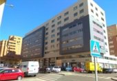 75m² bureau pour vente à Badajoz, dans le quartier de San Roque, Calle Godofredo Ortega Muñoz photo