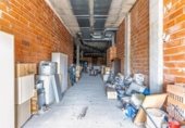 Local comercial en venta con 240m² en Puebla de Vallbona foto