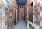 Local comercial en venta con 240m² en Puebla de Vallbona foto
