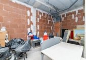 Local comercial en venta con 240m² en Puebla de Vallbona foto