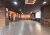 452m² commercial premises for sale in Paterna, Calle San Juan Bosco photo
