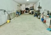 99m² commercial premises for sale in Tarrasa photo