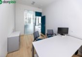 231m² commercial premises for sale in Granada, in the area of Campus, Avenida Ilustración photo