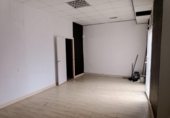 135m² commercial premises for sale in Paterna, Travesía Ingeniero Castell photo