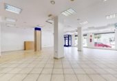 178m² commercial premises for sale in Sagunto, Calle Espronceda photo