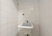 Local comercial en alquiler con 110m² en Loja foto