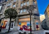 Local comercial en venta con 50m² en Vigo, en la zona de Vigo, Avenida de García Barbón foto