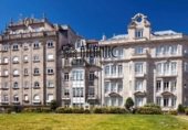 Local comercial en venta con 50m² en Vigo, en la zona de Vigo, Avenida de García Barbón foto