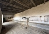 852m² warehouse industrial for sale in Calvarrasa de Arriba photo