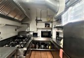 Restaurant
en traspàs
amb 120m² a Terrassa foto