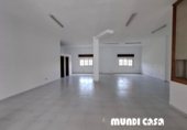 Local comercial en alquiler con 140m² en Boiro, en la zona de Boiro foto