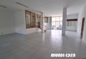Local comercial en alquiler con 140m² en Boiro, en la zona de Boiro foto