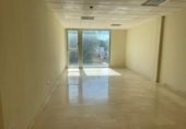 91m² bureau pour vente à Los Barrios, Calle Nueva photo