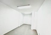 Local comercial en venta con 218m² en Camas, Calle Poeta Muñoz San Román foto