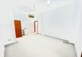Local comercial en venta con 218m² en Camas, Calle Poeta Muñoz San Román foto