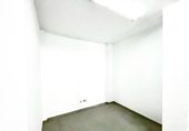 Local comercial en venta con 218m² en Camas, Calle Poeta Muñoz San Román foto
