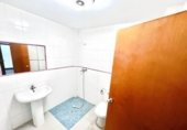 Local comercial en venta con 218m² en Camas, Calle Poeta Muñoz San Román foto