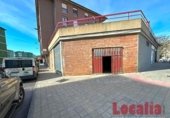 225m² commercial premises for rent in Torrelavega, Calle Río Cieza photo