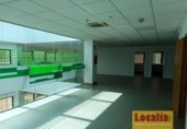 Oficina
en lloguer
amb 200m² a Torrelavega, Barrio Viérnoles-Río A foto