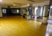 1600m² gym for rent in Santander, Calle Floranes photo