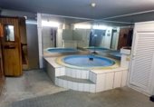 1600m² gym for rent in Santander, Calle Floranes photo