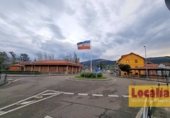 Local comercial en venta con 220m² en El Astillero, Calle la Industria, 50 foto