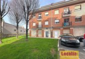 180m² commercial premises for rent in Torrelavega, Calle La Fuente photo