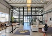 300m² warehouse industrial for sale in Mataró, Carretera de Mata photo