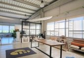 300m² warehouse industrial for sale in Mataró, Carretera de Mata photo