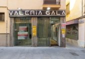 30m² commercial premises for sale in Granada, in the area of Sagrario, Calle Oficios photo