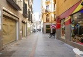 30m² commercial premises for sale in Granada, in the area of Sagrario, Calle Oficios photo