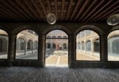 40m² locaux commerciaux pour vente à Valladolid, dans le quartier de Plaza Mayor photo