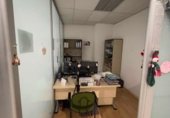 423m² bureaux pour vente à León, dans le quartier de San Claudio photo