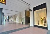 110m² commercial premises for sale in Madrid, in the area of Four Roads, Plaza de Pablo Ruiz Picasso photo