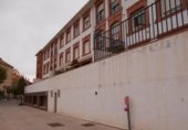 428m² commercial premises for sale in Baza, calle alameda, 2, 18800 photo
