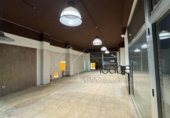 Local comercial en venta con 139m² en Reus, en la zona de Barri Ample, Plaça Llibertat foto