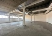 Local comercial Industrial en alquiler con 250m² en Esplugues de Llobregat foto