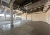 Local comercial Industrial en alquiler con 250m² en Esplugues de Llobregat foto