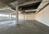 Local comercial Industrial en alquiler con 250m² en Esplugues de Llobregat foto